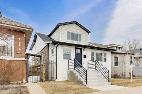 Tiny photo for 4912 W Drummond Place, Chicago, IL 60639 (MLS # 12496341)