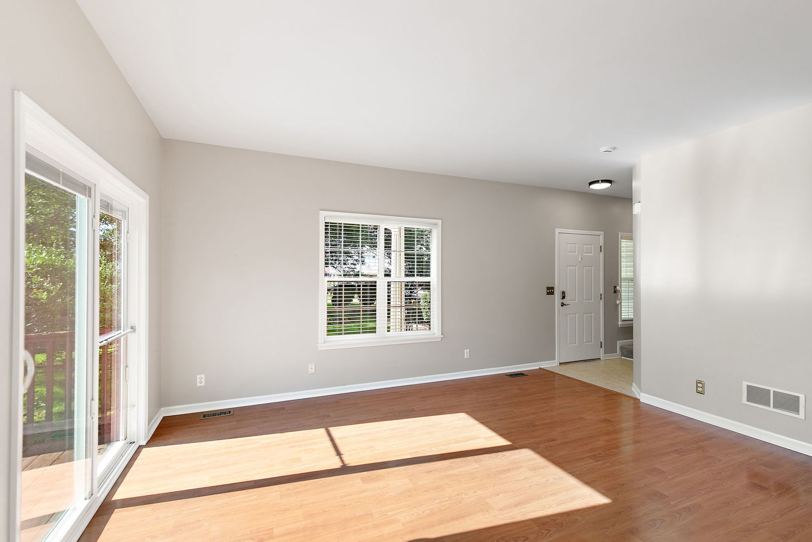 1075 Castleshire Drive 1075