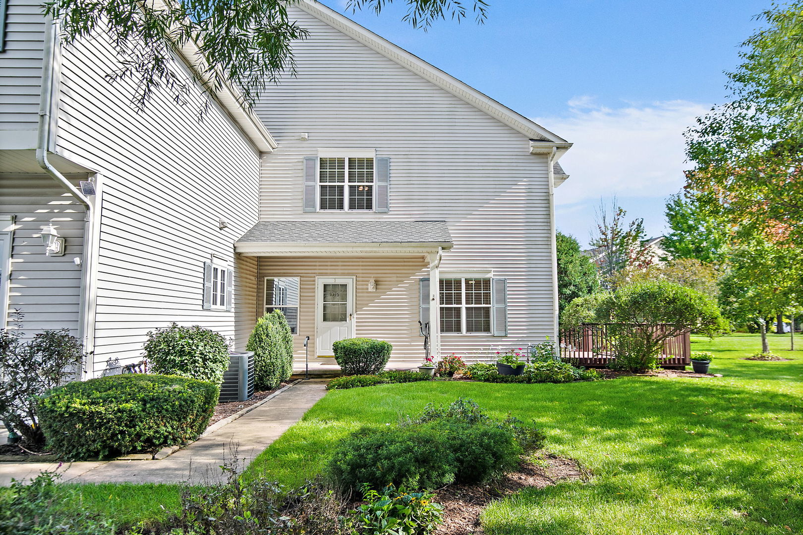 1075 Castleshire Drive 1075