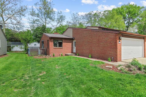 Tiny photo for 3304 Halifax Drive #B, Champaign, IL 61822 (MLS # 12627647)
