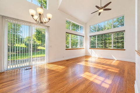 Tiny photo for 1932 BLACKBERRY Lane, Hoffman Estates, IL 60169 (MLS # 12780191)