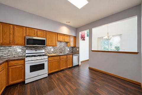 Tiny photo for 1932 BLACKBERRY Lane, Hoffman Estates, IL 60169 (MLS # 12780191)