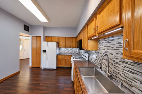 Tiny photo for 1932 BLACKBERRY Lane, Hoffman Estates, IL 60169 (MLS # 12780191)