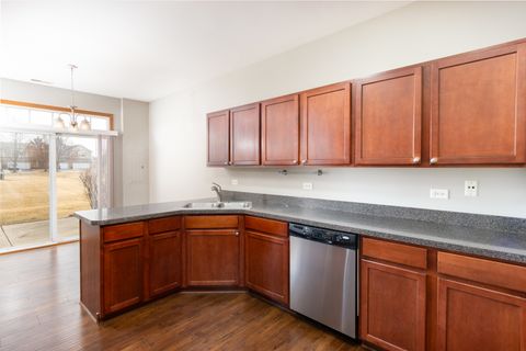 Tiny photo for 2722 Evergreen Circle, McHenry, IL 60050 (MLS # 12580185)