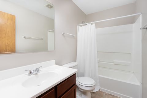 Tiny photo for 2722 Evergreen Circle, McHenry, IL 60050 (MLS # 12580185)