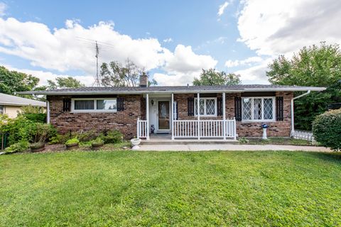 Photo of 2917 Hyde Park Avenue, Waukegan, IL 60085 (MLS # 12450786)