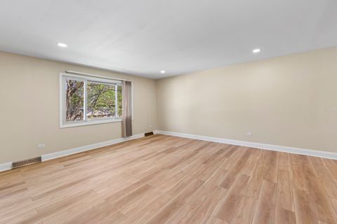 Tiny photo for 15222 Huntington Court, Orland Park, IL 60462 (MLS # 12636742)