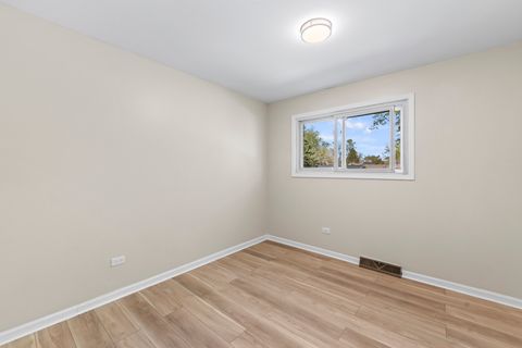 Tiny photo for 15222 Huntington Court, Orland Park, IL 60462 (MLS # 12636742)