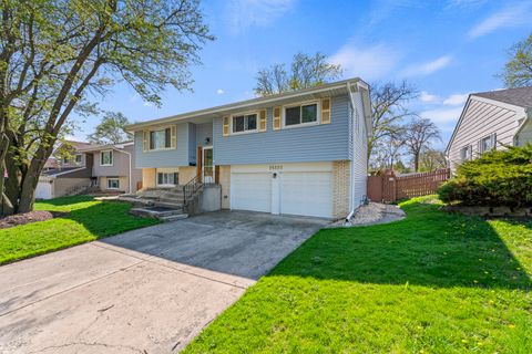 Tiny photo for 15222 Huntington Court, Orland Park, IL 60462 (MLS # 12636742)