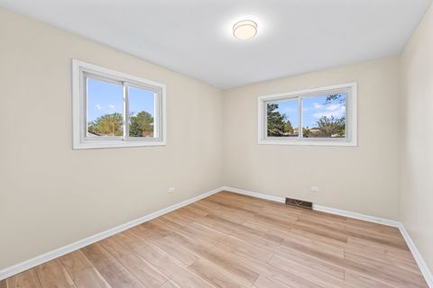 Tiny photo for 15222 Huntington Court, Orland Park, IL 60462 (MLS # 12636742)
