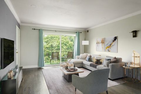 Tiny photo for 9390 Bay Colony Drive #3N, Des Plaines, IL 60016 (MLS # 12438853)