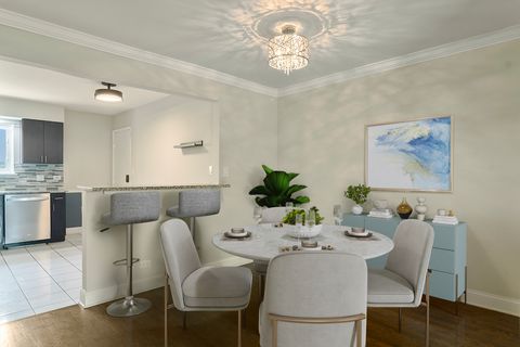 Tiny photo for 9390 Bay Colony Drive #3N, Des Plaines, IL 60016 (MLS # 12438853)