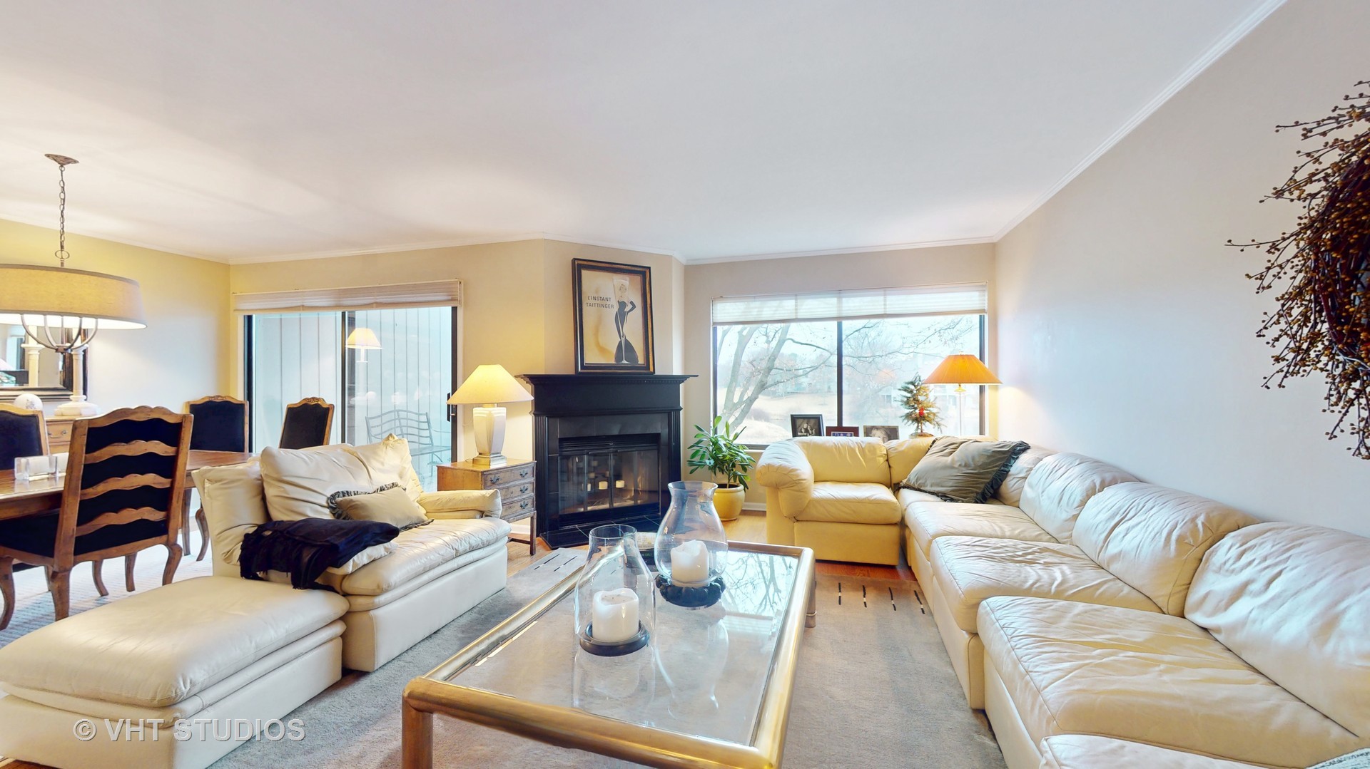220 N Bluff Court