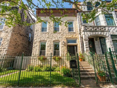 Photo of 3604 S Prairie Avenue, Chicago, IL 60653 (MLS # 12556923)