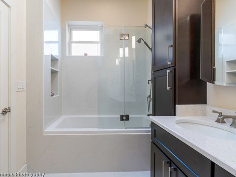 Tiny photo for 3604 S Prairie Avenue, Chicago, IL 60653 (MLS # 12556923)