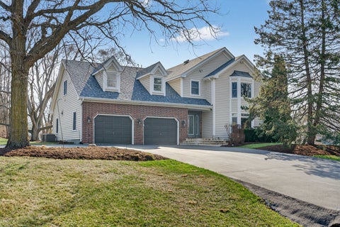 Photo of 2970 Kingston Drive, Island Lake, IL 60042 (MLS # 12619646)