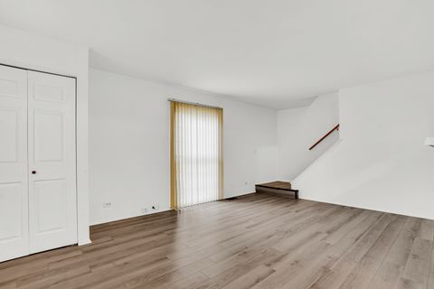 Tiny photo for 1120 Mount Vernon Court #C, Wheaton, IL 60189 (MLS # 12582244)