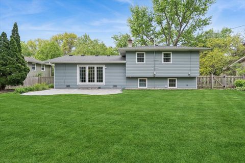 Tiny photo for 1232 Laurel Lane, Naperville, IL 60540 (MLS # 12634060)