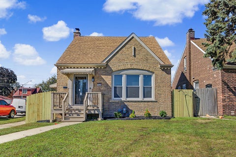 Photo of 11256 S Avenue L, Chicago, IL 60617 (MLS # 12775876)