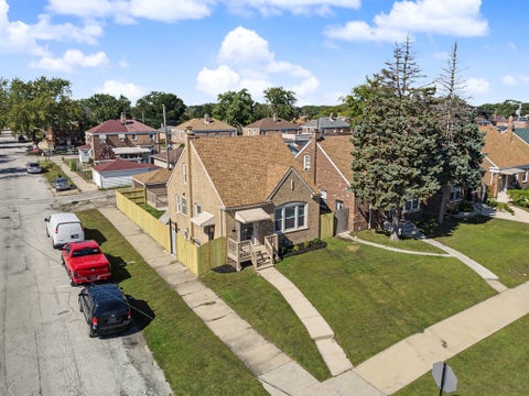 Tiny photo for 11256 S Avenue L, Chicago, IL 60617 (MLS # 12775876)