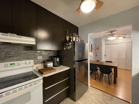 Tiny photo for 832 E Old Willow Road #106, Prospect Heights, IL 60070 (MLS # 12508889)