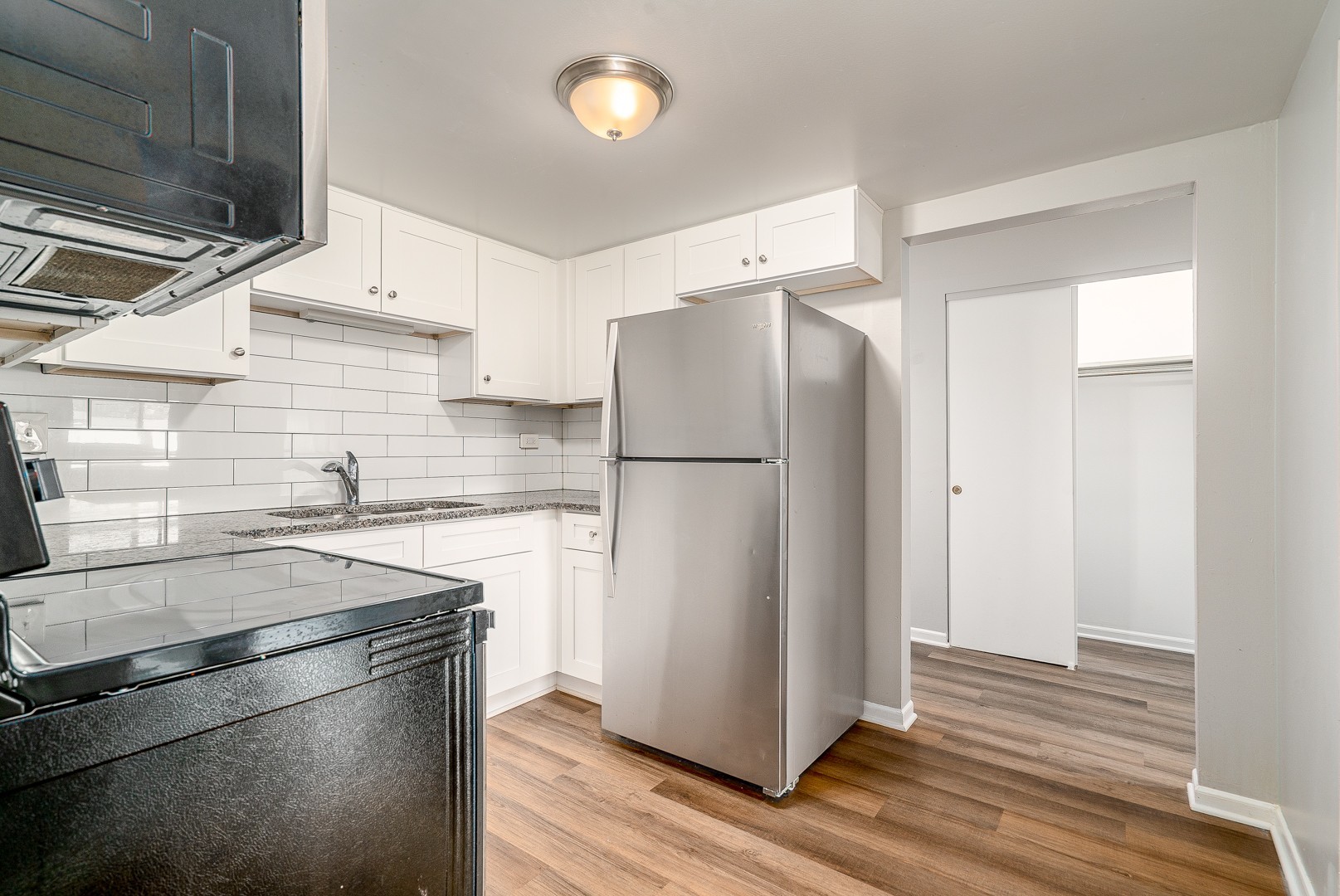 315 W Kimbell Avenue 01