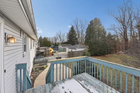 Tiny photo for 325 E Prairie Avenue, Lombard, IL 60148 (MLS # 12536337)