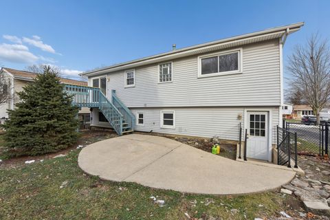 Tiny photo for 325 E Prairie Avenue, Lombard, IL 60148 (MLS # 12536337)