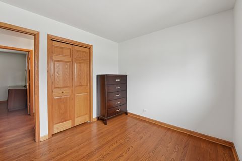 Tiny photo for 325 E Prairie Avenue, Lombard, IL 60148 (MLS # 12536337)