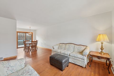 Tiny photo for 325 E Prairie Avenue, Lombard, IL 60148 (MLS # 12536337)
