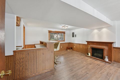 Tiny photo for 325 E Prairie Avenue, Lombard, IL 60148 (MLS # 12536337)