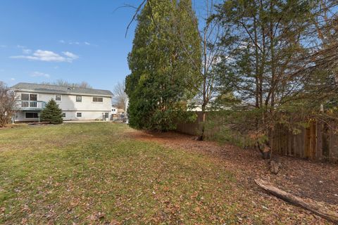 Tiny photo for 325 E Prairie Avenue, Lombard, IL 60148 (MLS # 12536337)