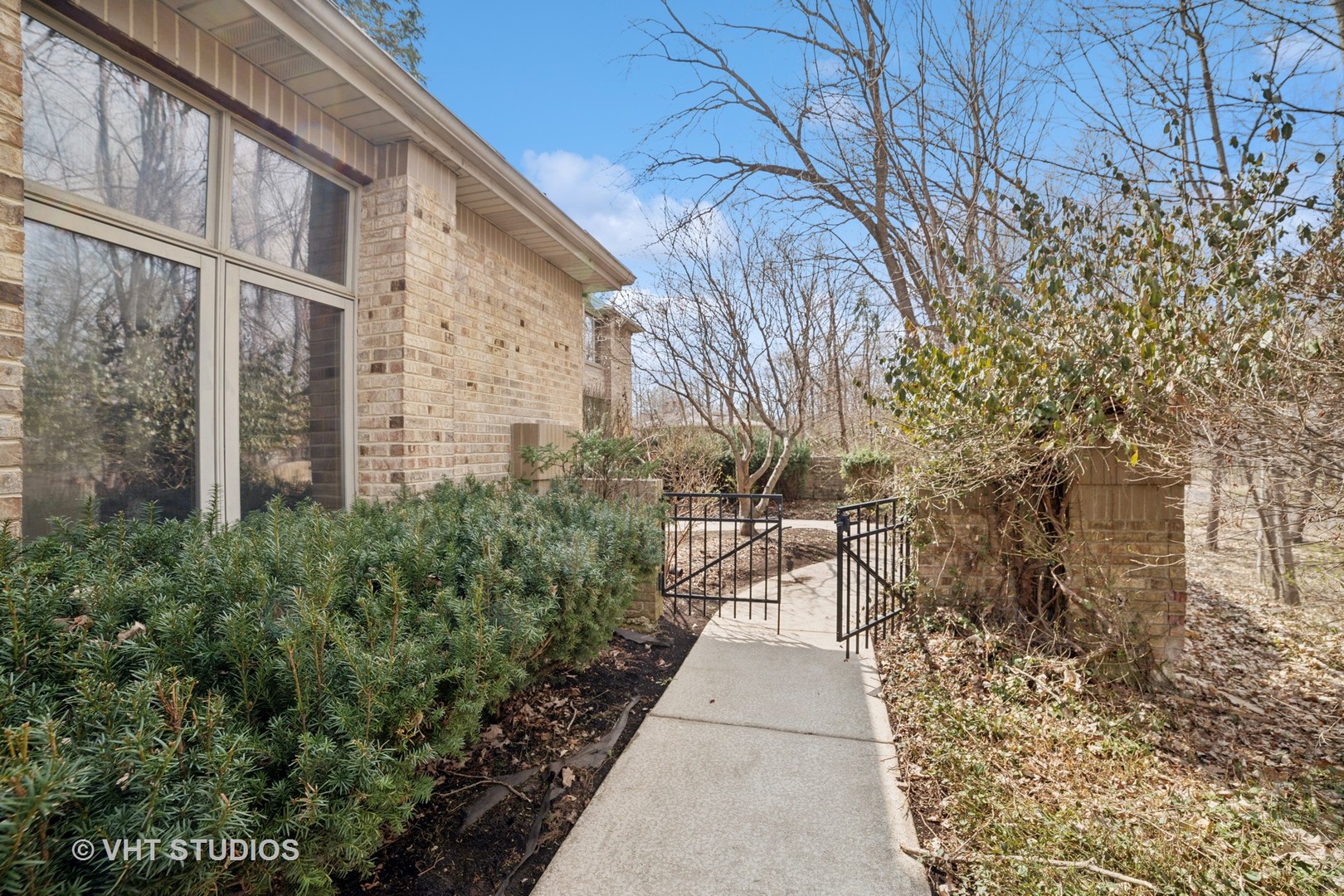 33W415 Brewster Creek Circle