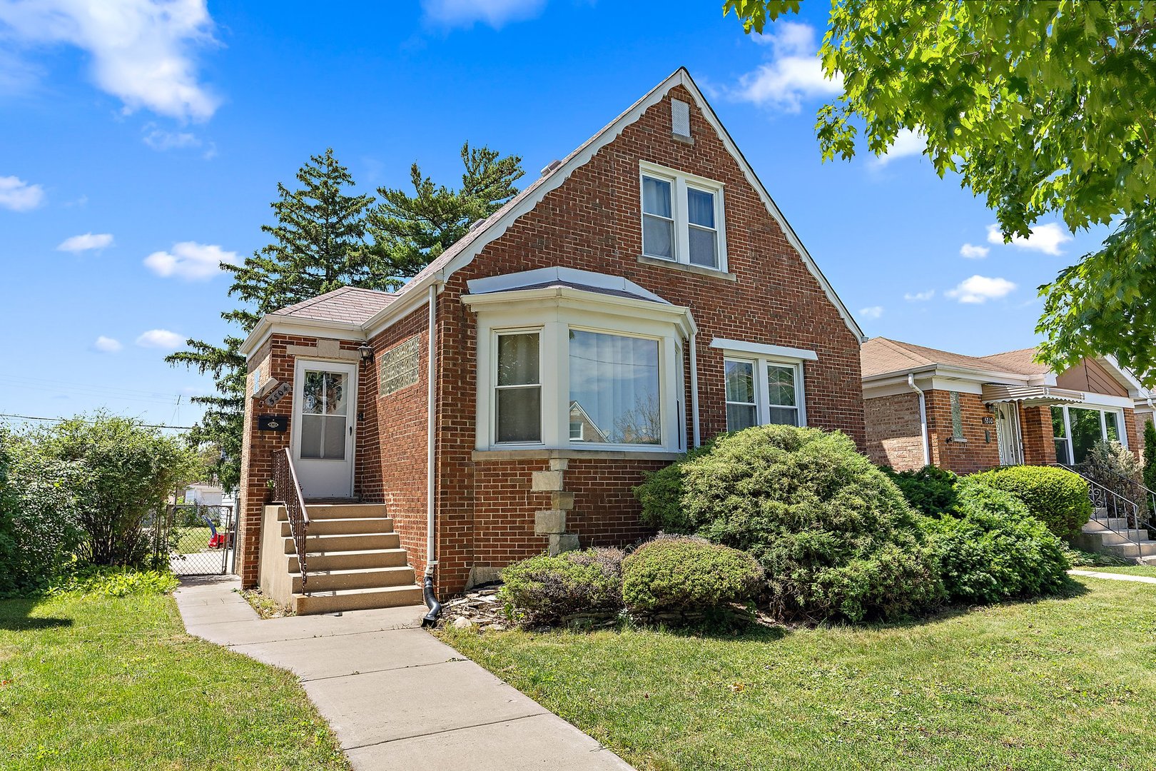 View Chicago, IL 60630 house