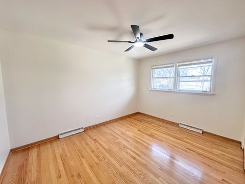 Tiny photo for 6923 N Avers Avenue, Lincolnwood, IL 60712 (MLS # 12579606)