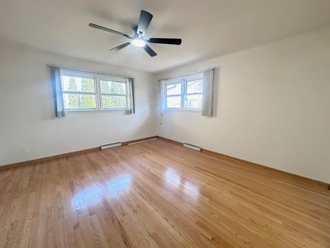 Tiny photo for 6923 N Avers Avenue, Lincolnwood, IL 60712 (MLS # 12579606)