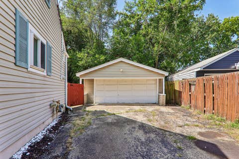 Tiny photo for 2870 Alden Lane, Des Plaines, IL 60018 (MLS # 12731489)