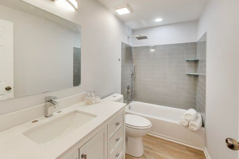 Tiny photo for 22 N PISTAKEE LAKE Road #3E, Fox Lake, IL 60020 (MLS # 12584611)