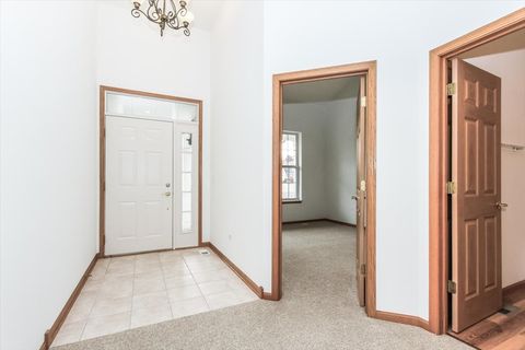 Tiny photo for 202 Braeburn Circle, Sugar Grove, IL 60554 (MLS # 12521884)