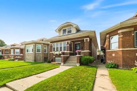 Tiny photo for 1725 E 84th Street, Chicago, IL 60617 (MLS # 12709978)