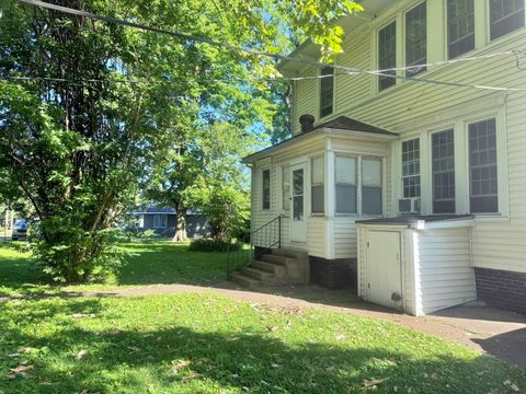 Tiny photo for 310 E 3rd Street, Metropolis, IL 62960 (MLS # 12686017)