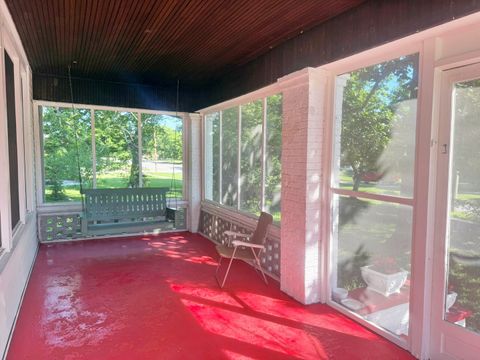 Tiny photo for 310 E 3rd Street, Metropolis, IL 62960 (MLS # 12686017)