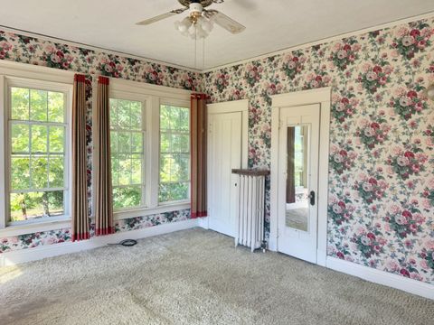 Tiny photo for 310 E 3rd Street, Metropolis, IL 62960 (MLS # 12686017)