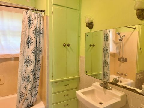 Tiny photo for 310 E 3rd Street, Metropolis, IL 62960 (MLS # 12686017)