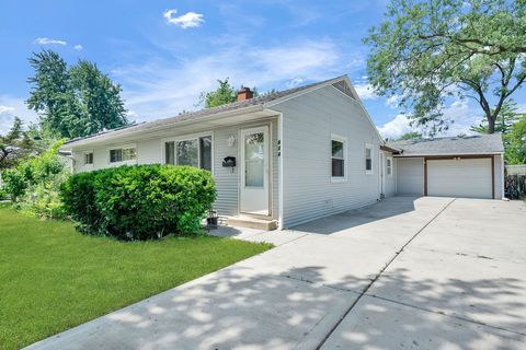 Tiny photo for 424 May Street, Bensenville, IL 60106 (MLS # 12431117)