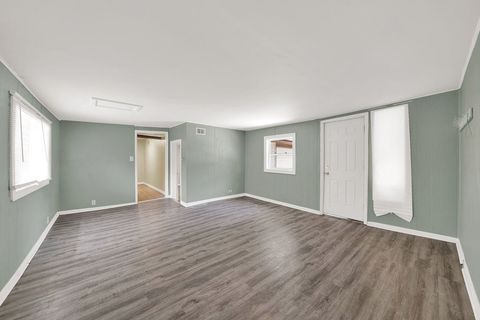 Tiny photo for 424 May Street, Bensenville, IL 60106 (MLS # 12431117)