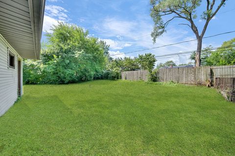 Tiny photo for 424 May Street, Bensenville, IL 60106 (MLS # 12431117)