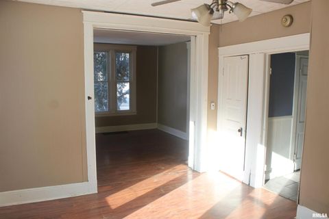 Tiny photo for 1603 ARLINGTON Avenue, Davenport, IA 52803 (MLS # QC4269826)