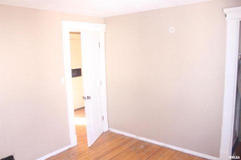 Tiny photo for 1603 ARLINGTON Avenue, Davenport, IA 52803 (MLS # QC4269826)