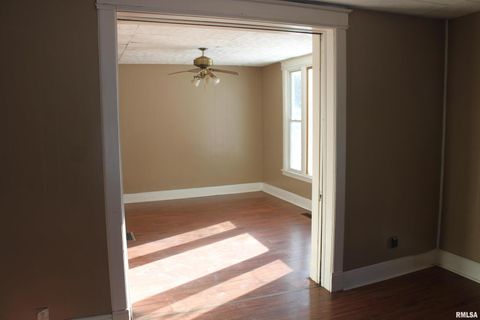 Tiny photo for 1603 ARLINGTON Avenue, Davenport, IA 52803 (MLS # QC4269826)